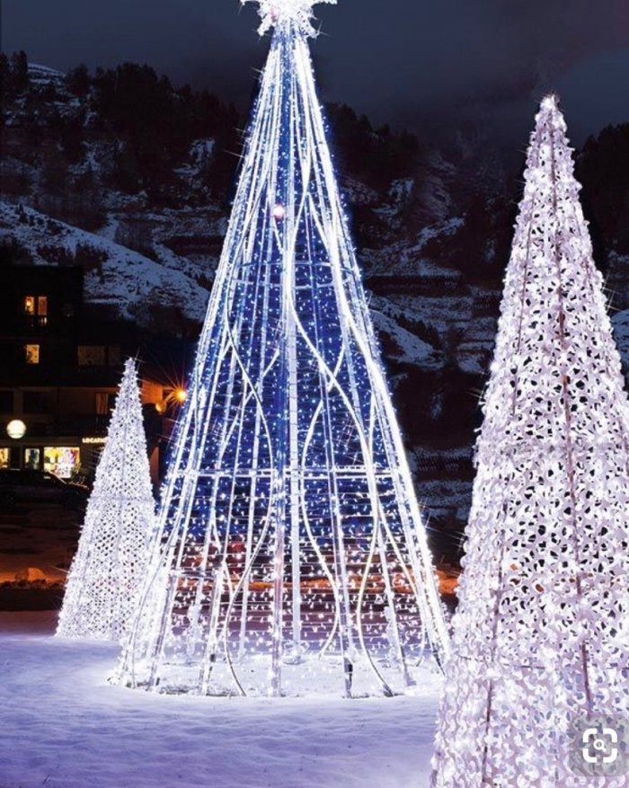 Светодиодная елка уличная