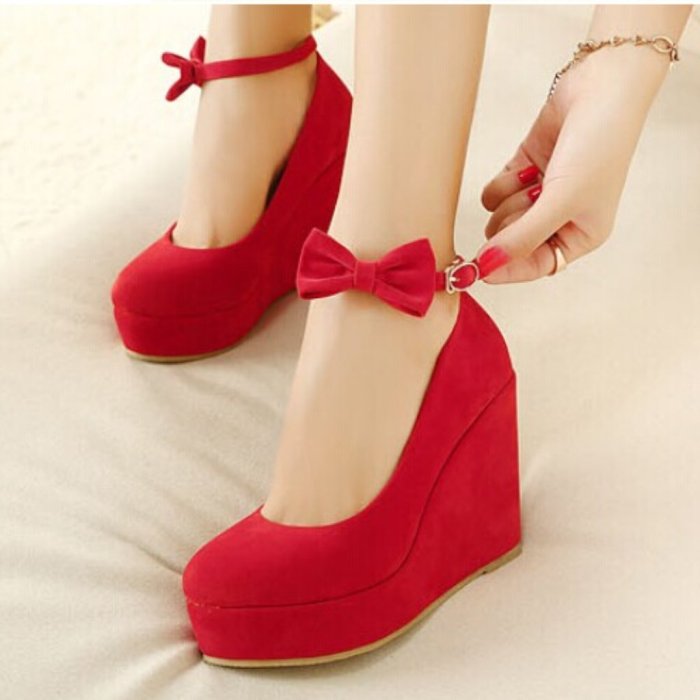 Туфли женские на каблуке