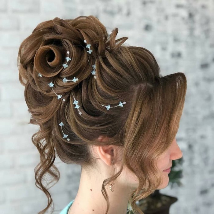 Модные вечерние прически