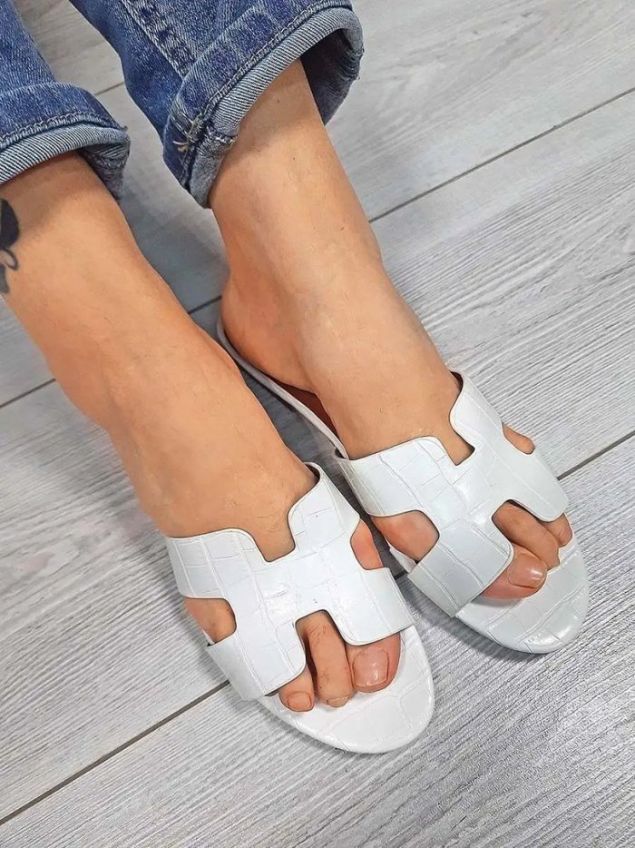 Пантолеты женские на каблуке