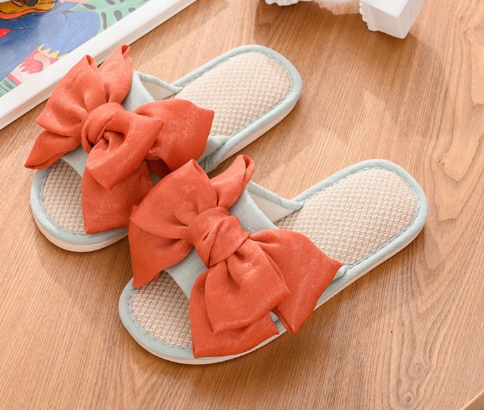 Шлепки с большим бантом