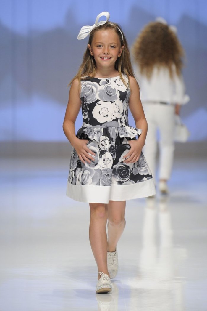 Модные платья для девочек