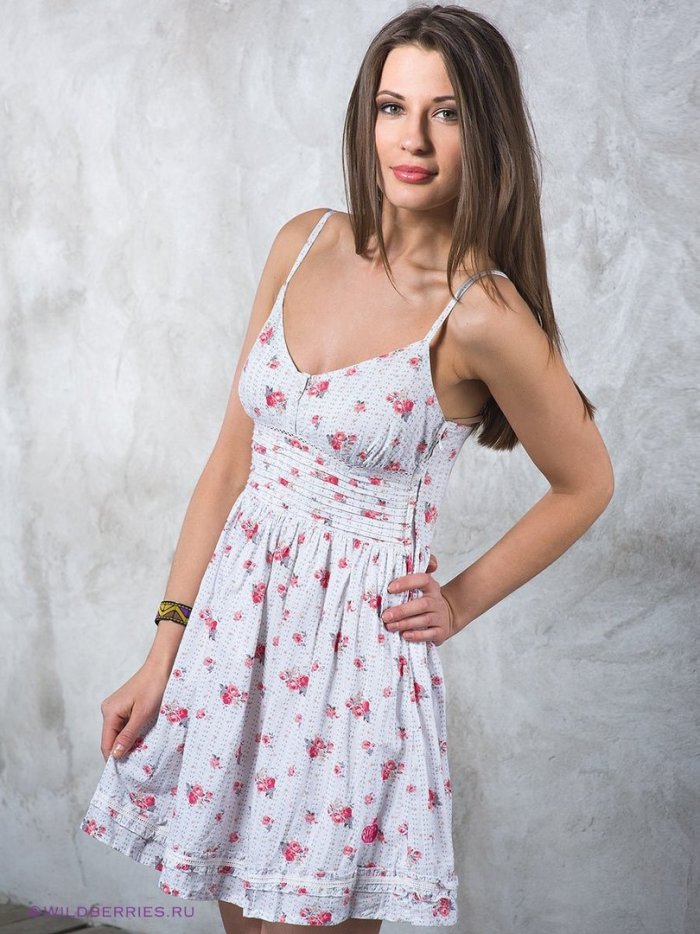 Летний сарафан на бретельках
