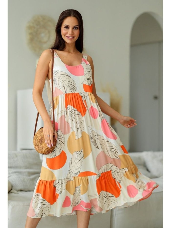 Летний сарафан на широких бретелях