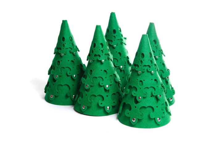 Елка из настольных игр