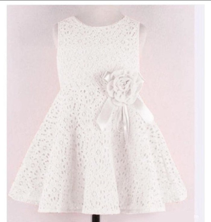 Нарядное кружевное платье для девочки
