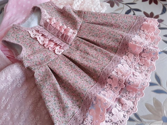 Детский сарафан с кружевом