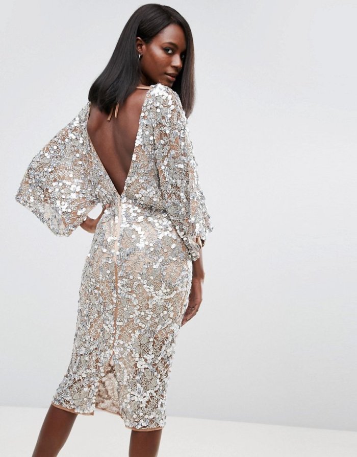 Платье с крупными пайетками