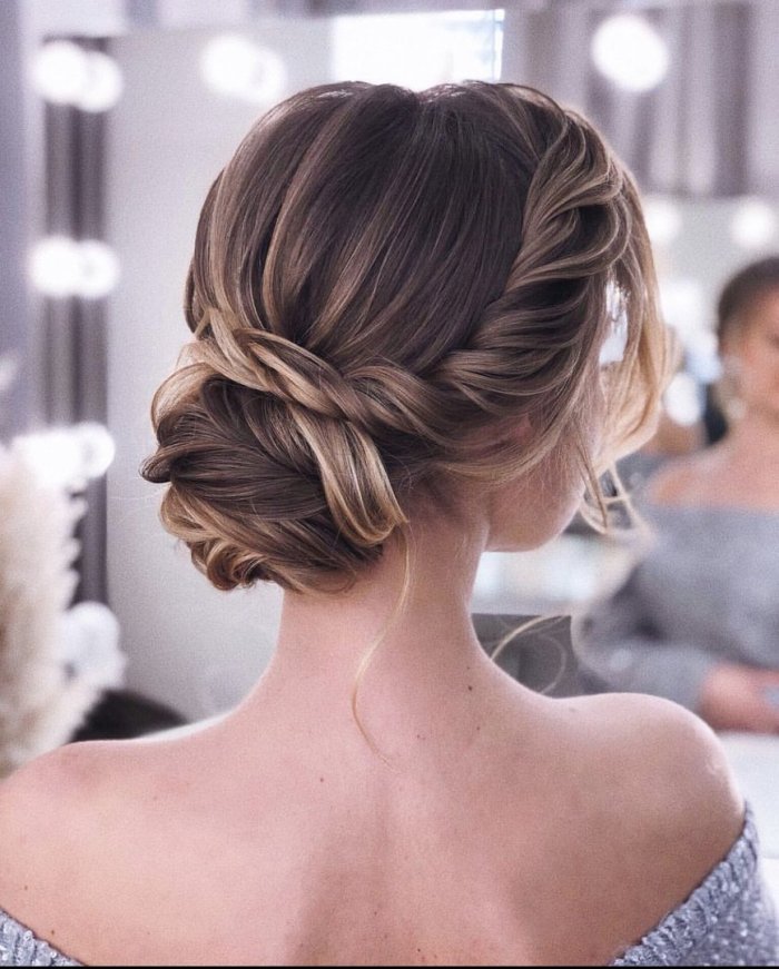 Собранные прически на длинные волосы