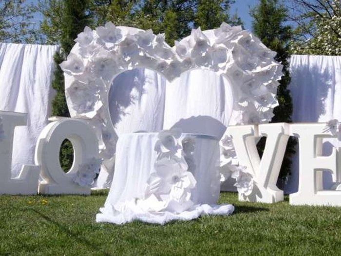 Декор на свадьбу из пенопласта