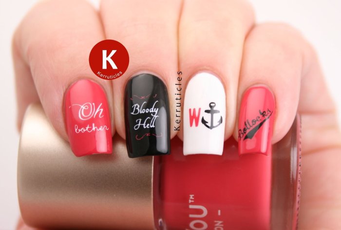 Маникюр с надписями на ногтях