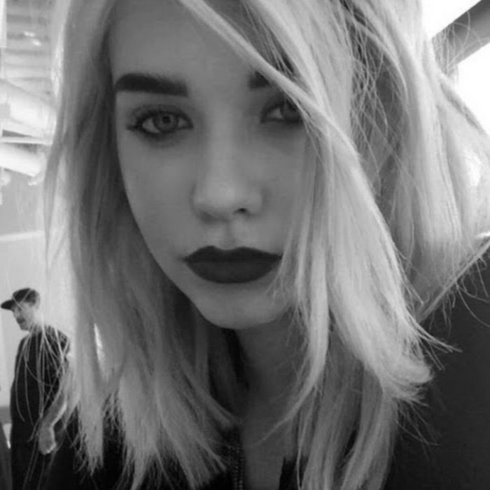 Аманда стил с белыми волосами