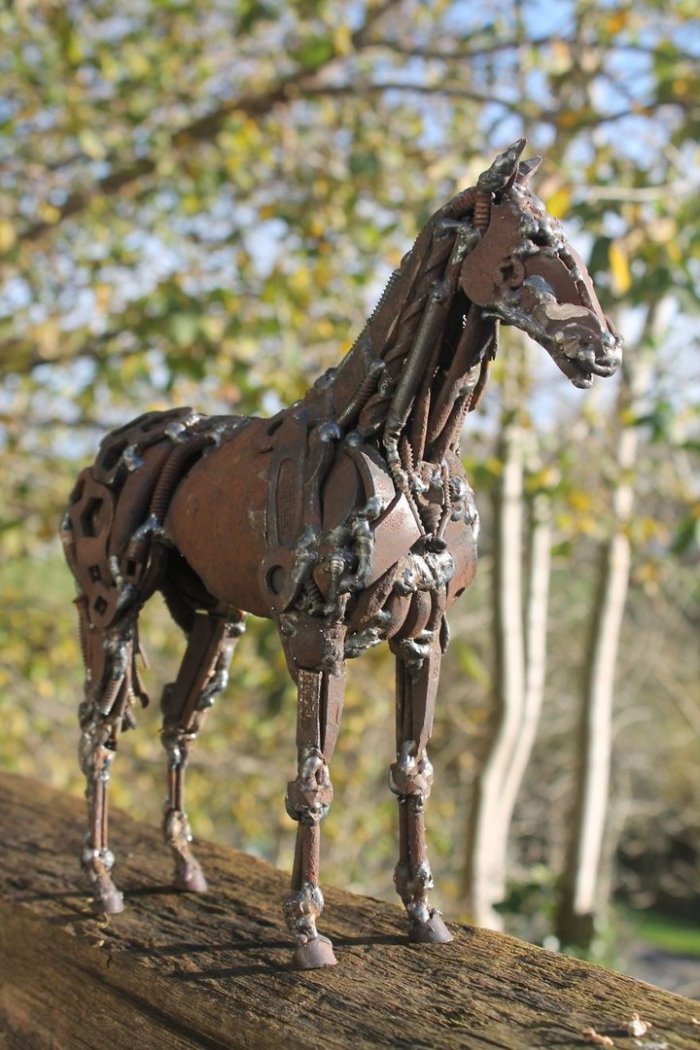 Скульптуры из металлолома