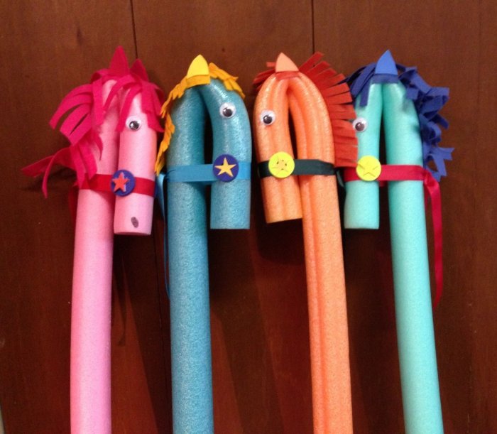 Лошадки на палочке для детей