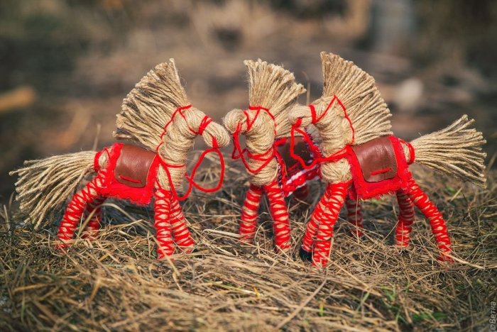 Тряпичная кукла Солнечный конь