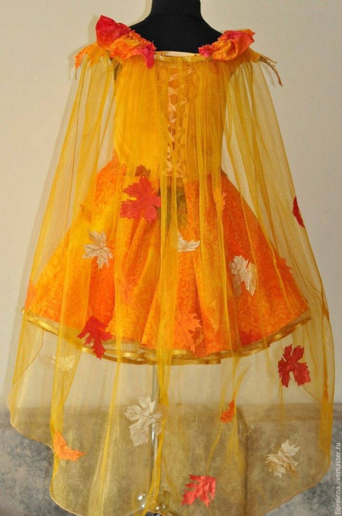 Платье осени для девочки