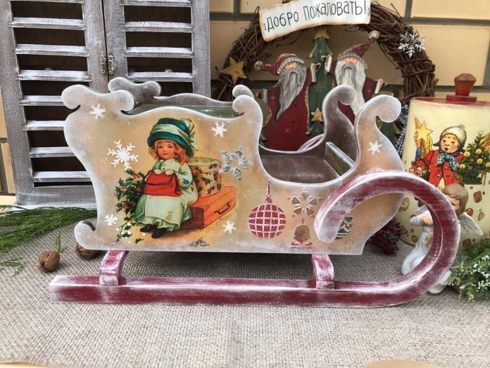Сани декоративные новогодние