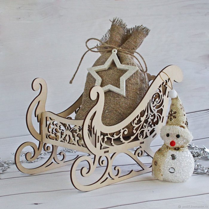 Санки декоративные новогодние