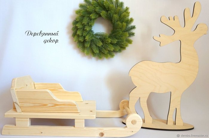 Новогодние сани из дерева