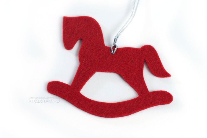 Лошадка качалка из фетра