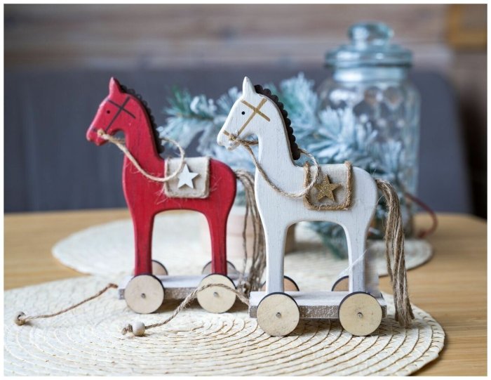 Статуэтка лошадь