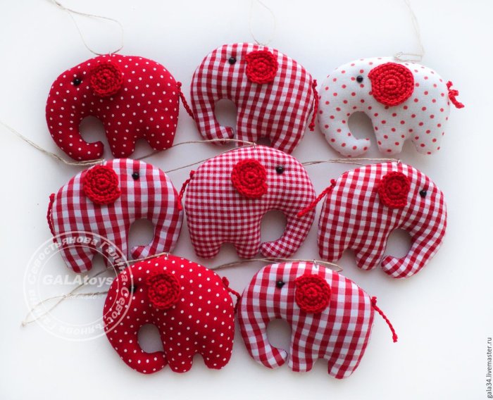 Игрушки для ёлки из текстиля