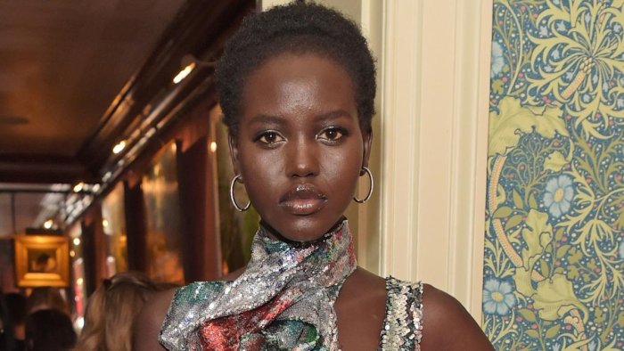 Адут Акеч до пластики