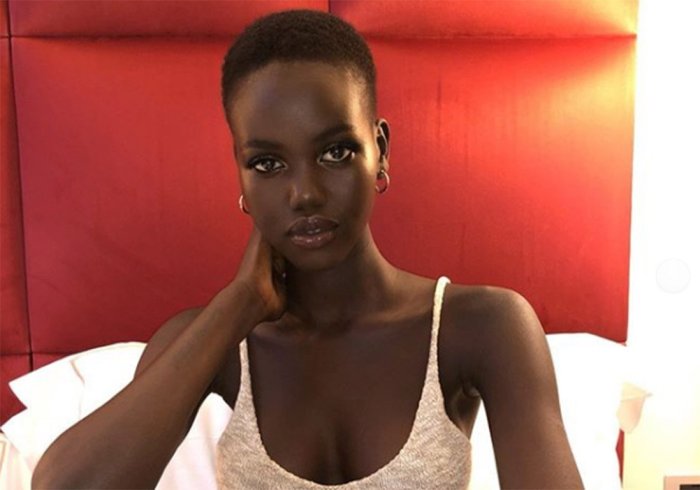 Адут Акеч Блэк модель