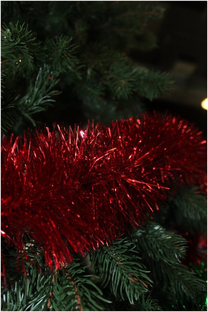 Боа красного цвета