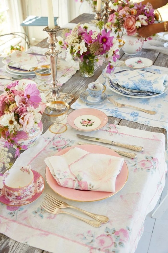 Сервировка в розовых тонах