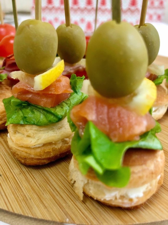 Канапе на слоеном тесте