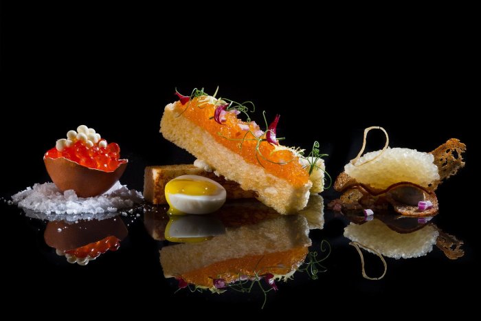 Закуски на темном фоне