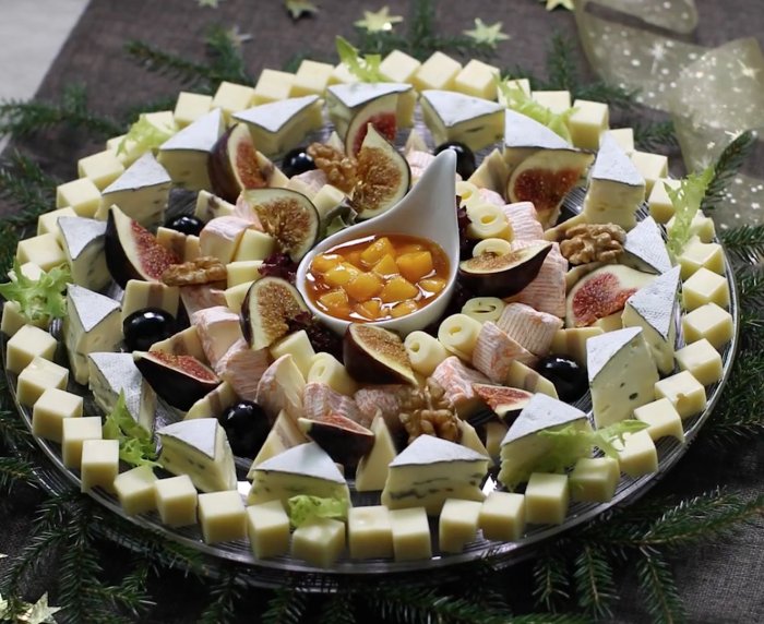 Фуршетная тарелка с закусками