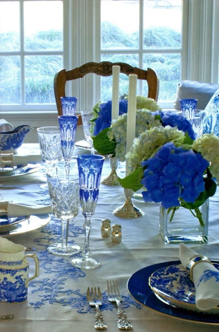 Красиво сервированный стол