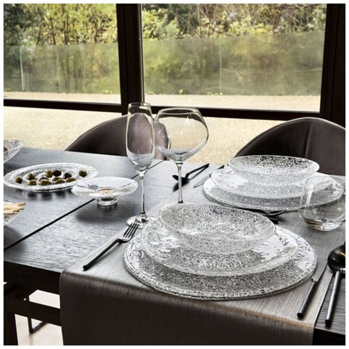 Современная посуда для сервировки