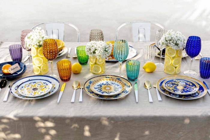 Красивая посуда для сервировки