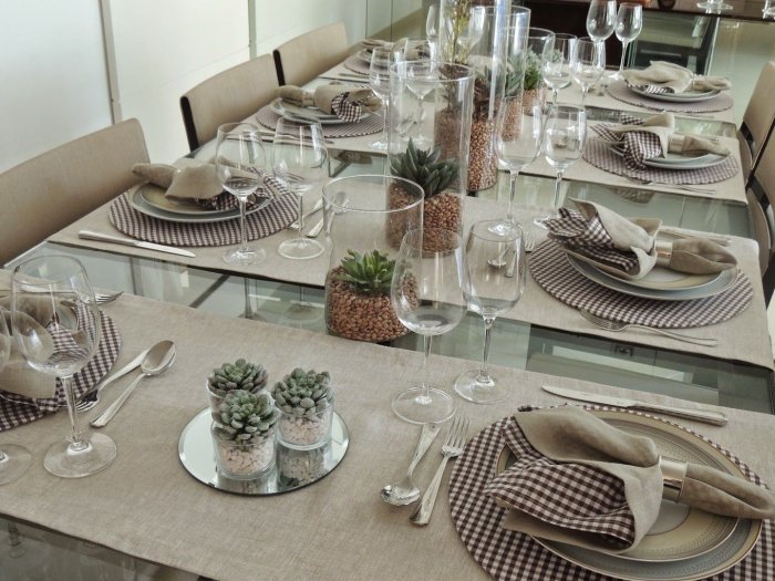 Украшение обеденного стола