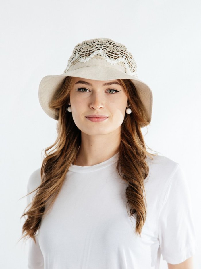 Кружевная бейсболка женская