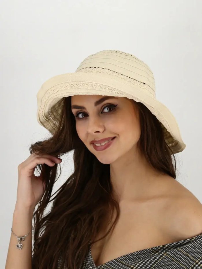 Vi se шляпа с бахромой