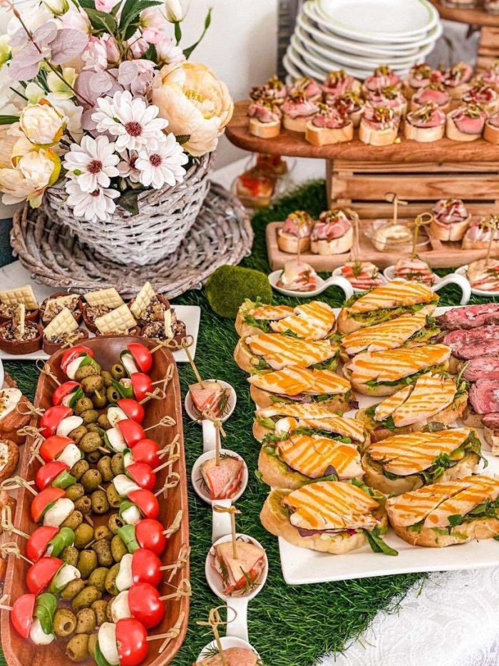 Фуршетный стол