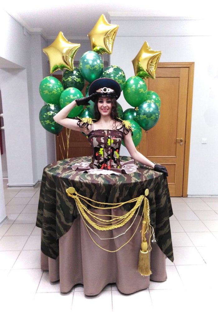 Леди Фуршет на мероприятие