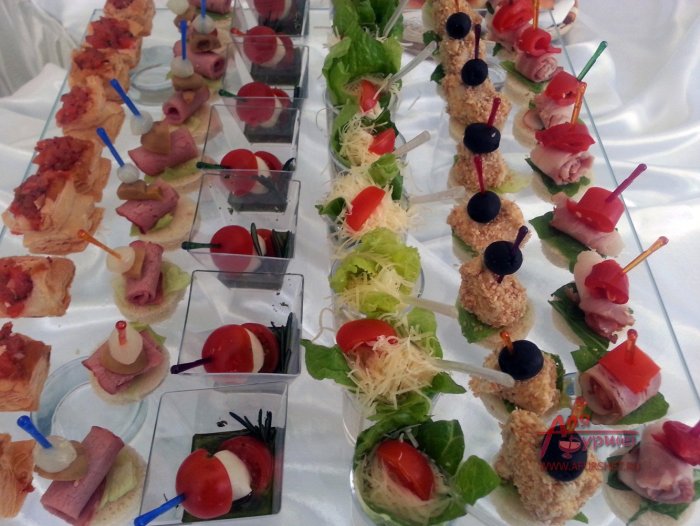 Фуршетный стол на юбилей