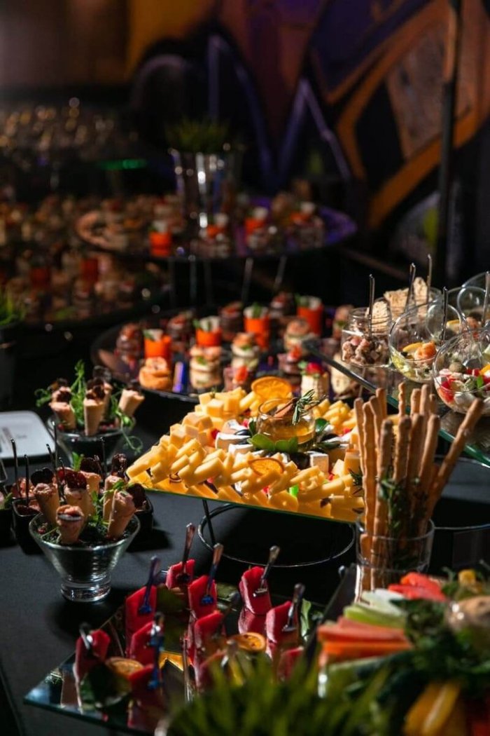 Накрытый стол