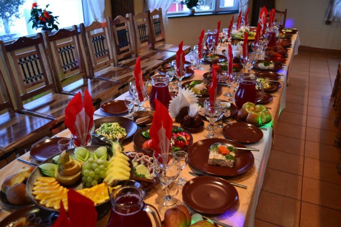 Праздничный стол на корпоратив