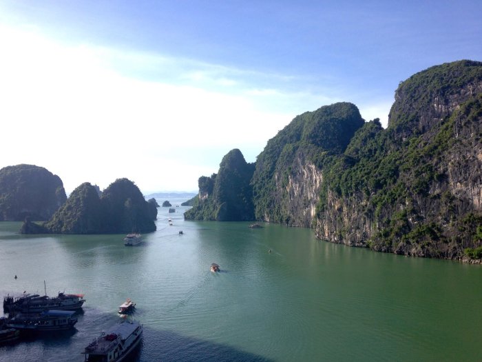 Вьетнамская бухта Халонг