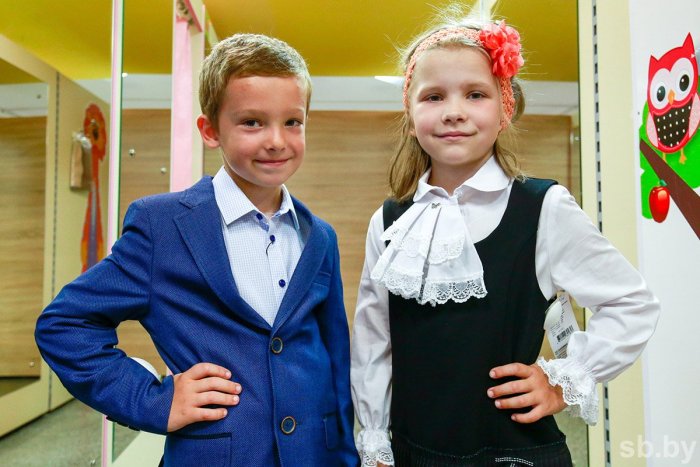 Школьная форма для первоклассницы