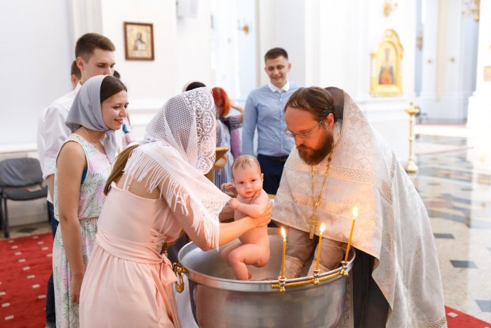 Маникюр на крещение ребенка