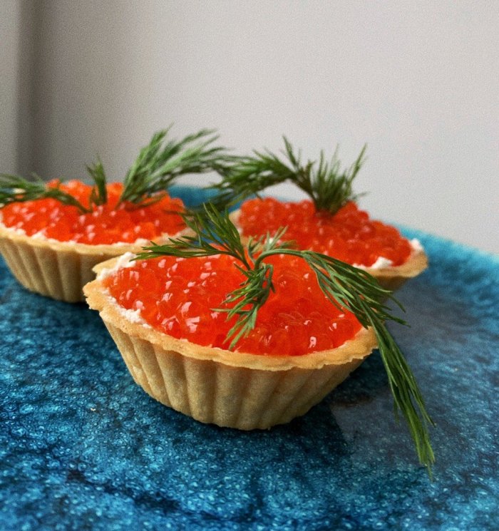 Красивые закуски с красной икрой