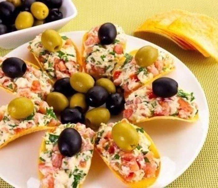 Новогодние закуски с маслинами