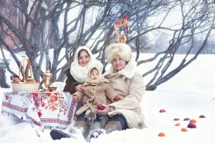 Новогодняя фотосессия семейный пикник на природе